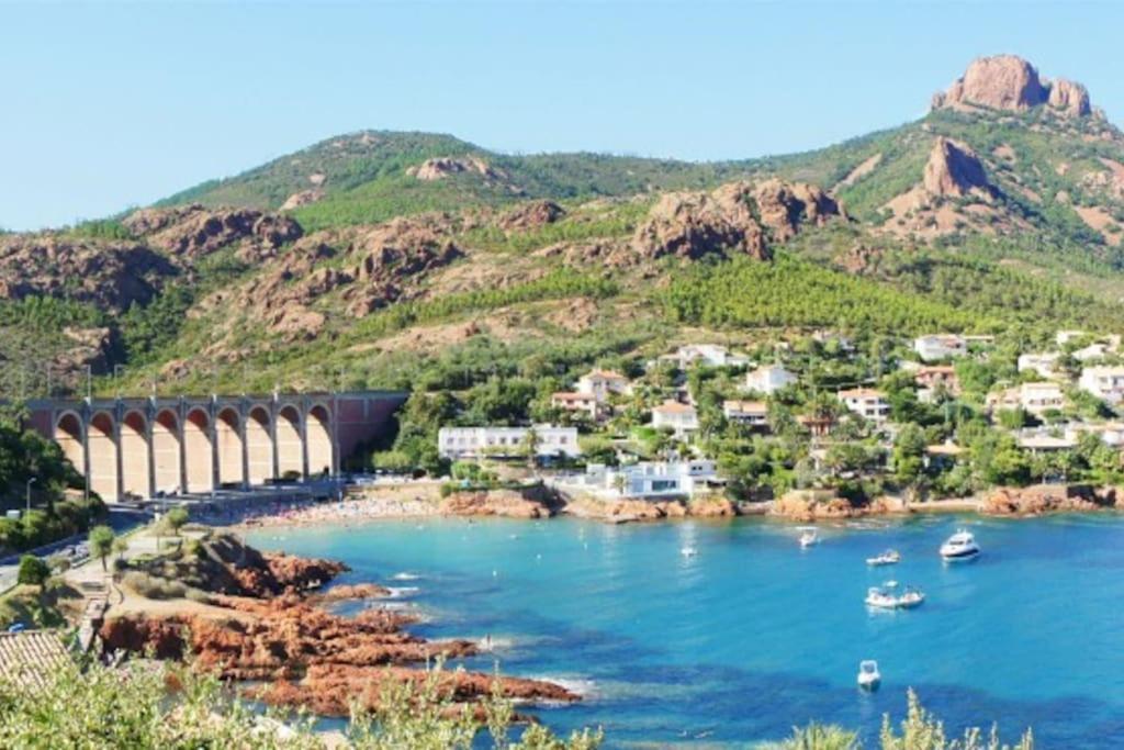 Petit Paradis Vue Mer- Plage Et Calanques A 3 Mn Saint-Raphaël Eksteriør bilde